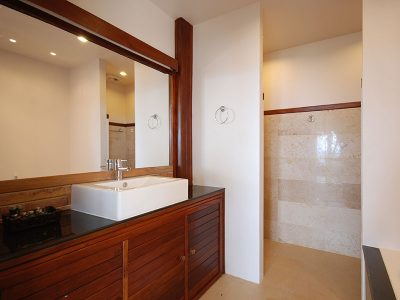 Sea View Corner Suites - Bathroom